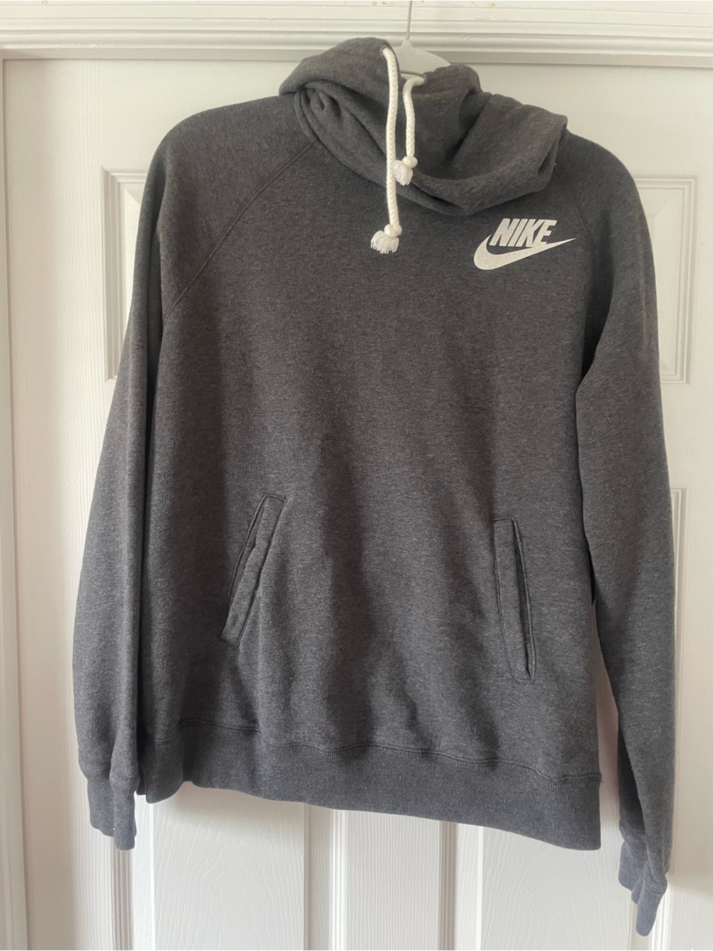 Nike women’s Gray Pullover funnel neck Hoodie Sweatshirt xl